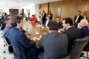O governador Carlos Massa Ratinho Junior conheceu nesta segunda-feira (09) o projeto de construção do Aeroporto Regional do Sudoeste. Prefeitos, empresários e representantes da região apresentaram, em reunião no Palácio Iguaçu, detalhes do terminal que seria erguido em Renascença.Foto:Jaelson Lucas / AEN