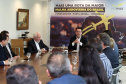 10/12/2019 - O governador Carlos Massa Ratinho Junior e o diretor-presidente da Passaredo Linhas Aéreas, Eduardo Bush, formalizam nesta terça-feira (10) um acordo para que a companhia passe a operar linhas regulares no Paraná.Foto Gilson Abreu/AEN
