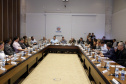 O Paraná prepara para a próxima semana o lançamento de uma força-tarefa de combate à dengue em todo o Estado. As ações foram definidas nesta quinta-feira (12) em reunião no Palácio Iguaçu entre o chefe da Casa Civil, Guto Silva, e os demais integrantes do secretariado, autarquias e empresas públicas estaduais. Está previsto a criação de um grupo permanente contra a proliferação da doença..Foto Gilson Abreu/AEN