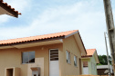  Representantes do Governo do Estado e da Prefeitura de Bituruna entregaram nesta sexta-feira (14) as chaves de 25 casas populares a famílias que viviam em situação de vulnerabilidade social na cidade, na região Sul do estado. Graças aos aportes de R$ 1,2 milhão feitos por meio do programa Nossa Gente Paraná, os beneficiários não precisarão arcar com nenhum custo pela mudança para as novas moradias.  -  Bituruna, 14/02/2020  -  Foto: Rafaela Fiala - Cohapar 