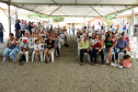  Representantes do Governo do Estado e da Prefeitura de Bituruna entregaram nesta sexta-feira (14) as chaves de 25 casas populares a famílias que viviam em situação de vulnerabilidade social na cidade, na região Sul do estado. Graças aos aportes de R$ 1,2 milhão feitos por meio do programa Nossa Gente Paraná, os beneficiários não precisarão arcar com nenhum custo pela mudança para as novas moradias.  -  Bituruna, 14/02/2020  -  Foto: Rafaela Fiala - Cohapar 