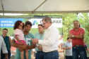  Representantes do Governo do Estado e da Prefeitura de Bituruna entregaram nesta sexta-feira (14) as chaves de 25 casas populares a famílias que viviam em situação de vulnerabilidade social na cidade, na região Sul do estado. Graças aos aportes de R$ 1,2 milhão feitos por meio do programa Nossa Gente Paraná, os beneficiários não precisarão arcar com nenhum custo pela mudança para as novas moradias.  -  Bituruna, 14/02/2020  -  Foto: Rafaela Fiala - Cohapar 