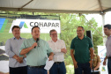  Representantes do Governo do Estado e da Prefeitura de Bituruna entregaram nesta sexta-feira (14) as chaves de 25 casas populares a famílias que viviam em situação de vulnerabilidade social na cidade, na região Sul do estado. Graças aos aportes de R$ 1,2 milhão feitos por meio do programa Nossa Gente Paraná, os beneficiários não precisarão arcar com nenhum custo pela mudança para as novas moradias.  -  Bituruna, 14/02/2020  -  Foto: Rafaela Fiala - Cohapar 