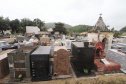 Cemitério atrás da Igreja do Bom Jesus do Saivá, em Antonina, litoral do Paraná.Antonina, 18-01-20.Foto: Arnaldo Alves / AEN.