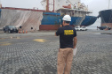 Um exercício simulado reuniu nesta sexta-feira (21) agentes de saúde, trabalhadores e autoridade portuária no combate ao coronavírus no Porto de Paranaguá. A simulação da chegada de um tripulante de navio com sintomas do novo Covid-19 reuniu Portos do Paraná, Agência Nacional de Vigilância Sanitária (Anvisa), Primeira Regional de Saúde, Samu, Hospital Regional do Litoral e o Órgão Gestor de Mão de Obra do Trabalhador Portuário (OGMO). Foto: Portos do Paraná