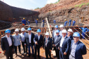 O governador Carlos Massa Ratinho Junior, junto com o ministro da Infraestrutura, Tarcísio Freitas, e o diretor-geral brasileiro da Itaipu Binacional, Joaquim Silva e Luna, vistoria nesta sexta-feira (28) as obras de construção da Ponte da Integração Brasil e Paraguai, em Foz do Iguaçu. O Governo do Paraná é o gestor da obra, que é financiada pela hidrelétrica binacional. - Curitiba, 28/02/2020 - Foto: Rodrigo Félix Leal/AEN