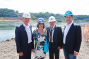 O governador Carlos Massa Ratinho Junior, junto com o ministro da Infraestrutura, Tarcísio Freitas, e o diretor-geral brasileiro da Itaipu Binacional, Joaquim Silva e Luna, vistoria nesta sexta-feira (28) as obras de construção da Ponte da Integração Brasil e Paraguai, em Foz do Iguaçu. O Governo do Paraná é o gestor da obra, que é financiada pela hidrelétrica binacional. - Curitiba, 28/02/2020 - Foto: Rodrigo Félix Leal/AEN
