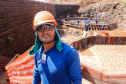 O governador Carlos Massa Ratinho Junior, junto com o ministro da Infraestrutura, Tarcísio Freitas, e o diretor-geral brasileiro da Itaipu Binacional, Joaquim Silva e Luna, vistoria nesta sexta-feira (28) as obras de construção da Ponte da Integração Brasil e Paraguai, em Foz do Iguaçu. O Governo do Paraná é o gestor da obra, que é financiada pela hidrelétrica binacional. - Curitiba, 28/02/2020 - Foto: Rodrigo Félix Leal/AEN