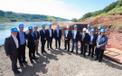 O governador Carlos Massa Ratinho Junior, junto com o ministro da Infraestrutura, Tarcísio Freitas, e o diretor-geral brasileiro da Itaipu Binacional, Joaquim Silva e Luna, vistoria nesta sexta-feira (28) as obras de construção da Ponte da Integração Brasil e Paraguai, em Foz do Iguaçu. O Governo do Paraná é o gestor da obra, que é financiada pela hidrelétrica binacional. - Curitiba, 28/02/2020 - Foto: Rodrigo Félix Leal/AEN