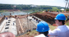 O governador Carlos Massa Ratinho Junior, junto com o ministro da Infraestrutura, Tarcísio Freitas, e o diretor-geral brasileiro da Itaipu Binacional, Joaquim Silva e Luna, vistoria nesta sexta-feira (28) as obras de construção da Ponte da Integração Brasil e Paraguai, em Foz do Iguaçu. O Governo do Paraná é o gestor da obra, que é financiada pela hidrelétrica binacional. - Curitiba, 28/02/2020 - Foto: Rodrigo Félix Leal/AEN