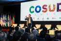 Palestra com o economista Eduardo Moreira. Governadores de sete estados participam neste sábado (29), em Foz do Iguaçu, do sexto encontro do Consórcio de Integração Sul e Sudeste (Cosud). O encontro acontece no Hotel Wish.   29/02/2020 -  Foto: Geraldo Bubniak/AEN
