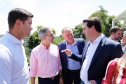 Compromisso com o desenvolvimento sustentável, reformas estruturantes, proteção das fronteiras e um pedido para que o governo federal dê suporte aos estados para um possível enfrentamento ao coronavírus estão entre os principais pontos da Carta de Foz do Iguaçu. O documento final do encontro do Consórcio de Integração Sul e Sudeste (Cosud) foi apresentado neste sábado (29) pelos governadores das duas regiões, durante uma coletiva de imprensa no Parque Nacional do Iguaçu.