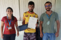 Pescadores da Ilha de São Miguel, no Litoral do Estado, finalizaram neste mês o curso de mecânica de embarcações, ofertado pela empresa pública Portos do Paraná. Os 15 alunos receberam aulas sobre manutenção de motores e um conjunto de ferramentas para executar os consertos.   Foto: Pierpaolo Nota/Portos do Paraná