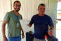 Pescadores da Ilha de São Miguel, no Litoral do Estado, finalizaram neste mês o curso de mecânica de embarcações, ofertado pela empresa pública Portos do Paraná. Os 15 alunos receberam aulas sobre manutenção de motores e um conjunto de ferramentas para executar os consertos.  Foto: Pierpaolo Nota/Portos do Paraná