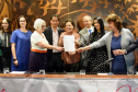 As Secretarias de Estado da Saúde e da Segurança Pública e Administração Penitenciária do Paraná renovam termo de cooperação técnica para o atendimento integral e humanizado às pessoas em situação de violência sexual. Foto: Antonio Américo/SESA