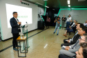 O Grupo Heineken confirmou novos investimentos no Paraná. Em cerimônia com o governador Carlos Massa Ratinho Junior, nesta quarta-feira (11), na unidade da indústria, em Ponta Grossa, a cervejaria anunciou que vai destinar R$ 865 milhões até 2021 para a ampliação da produção da planta, concentrada em rótulos como Heineken e Amstel. Serão 600 novos empregos entre diretos e indiretos.