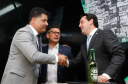 O Grupo Heineken confirmou novos investimentos no Paraná. Em cerimônia com o governador Carlos Massa Ratinho Junior, nesta quarta-feira (11), na unidade da indústria, em Ponta Grossa, a cervejaria anunciou que vai destinar R$ 865 milhões até 2021 para a ampliação da produção da planta, concentrada em rótulos como Heineken e Amstel. Serão 600 novos empregos entre diretos e indiretos.