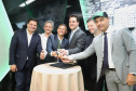 O Grupo Heineken confirmou novos investimentos no Paraná. Em cerimônia com o governador Carlos Massa Ratinho Junior, nesta quarta-feira (11), na sede da indústria, em Ponta Grossa, a cervejaria anunciou que vai destinar R$ 865 milhões até 2021 para a ampliação da produção da planta, concentrada em rótulos como Heineken e Amstel. Serão 600 novos empregos entre diretos e indiretos. O empreendimento tem o apoio do Governo do Estado por meio do Programa Paraná Competitivo.