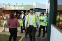 O Grupo Heineken confirmou novos investimentos no Paraná. Em cerimônia com o governador Carlos Massa Ratinho Junior, nesta quarta-feira (11), na sede da indústria, em Ponta Grossa, a cervejaria anunciou que vai destinar R$ 865 milhões até 2021 para a ampliação da produção da planta, concentrada em rótulos como Heineken e Amstel. Serão 600 novos empregos entre diretos e indiretos. O empreendimento tem o apoio do Governo do Estado por meio do Programa Paraná Competitivo.