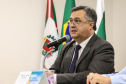 O secretário de Estado da Saúde, Beto Preto, e a secretária municipal de Saúde de Curitiba, Márcia Huçulak, apresentam em entrevista coletiva os números e informações sobre os casos em investigação do coronavírus (Covid-19), nesta quinta-feira (12) na Secretaria de Estado da Saúde.  12/03/2020  -  Foto: Geraldo Bubniak/AEN