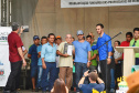 Técnicos da Diretoria de Gestão Territorial do Instituto Água e Terra entregaram nesta quarta-feira (11) mapas e memoriais descritivos a 108 pequenos agricultores da região de Guaraqueçaba que possuem imóveis particulares, mas sem registro. A documentação é essencial para o ajuizamento da ação de usucapião, que levará ao registro do imóvel. Foto: Denis ferreira Netto/SEDEST