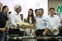 Francisco Beltrão, no Sudoeste do Estado, é a capital do Estado. O vice-governador Darci Piana assinou nesta sexta-feira (13) o decreto de transferência da capital administrativa do Paraná para o município e inaugurou a agenda de despachos e liberações do Poder Executivo com lideranças políticas e empresariais da região.