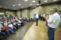 O vice-governador Darci Piana assinou nesta sexta-feira (13), em Francisco Beltrão, decreto que regulamenta a lei 17.773/2013 que instituiu o Sistema Unificado Estadual de Sanidade Agroindustrial Familiar, Artesanal e de Pequeno Porte do Paraná (Susaf-PR).
