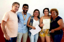 Vinte e sete moradores da Ponta da Pita, em Antonina, receberam nesta semana o certificado do curso de Internet Básica da Portos do Paraná. As aulas fazem parte do Programa de Educação Ambiental, promovido pela empresa pública junto às comunidades da área de abrangência portuária, como medida vinculada às obras de dragagem de manutenção dos portos de Paranaguá e Antonina. Foto: Pierpaolo Nota/Portos do Paraná
