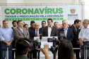 O Governo do Paraná apresentou nesta segunda-feira (16) as principais medidas adotadas para o enfrentamento da epidemia do coronavírus no Estado. Contidas em decreto assinado pelo governador Carlos Massa Ratinho Junior, as medidas reduzem as possibilidades de contato entre as pessoas para conter a propagação do vírus, determinam ações específicas no âmbito da saúde, ampliam a proteção a servidores incluídos em grupos de risco e fortalecem ações nas fronteiras e divisas.