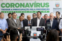 O Governo do Paraná apresentou nesta segunda-feira (16) as principais medidas adotadas para o enfrentamento da epidemia do coronavírus no Estado. Contidas em decreto assinado pelo governador Carlos Massa Ratinho Junior, as medidas reduzem as possibilidades de contato entre as pessoas para conter a propagação do vírus, determinam ações específicas no âmbito da saúde, ampliam a proteção a servidores incluídos em grupos de risco e fortalecem ações nas fronteiras e divisas.