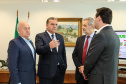 O Governador Carlos Massa Ratinho Junior recebe nesta quinta-feira (19),  representantes do Tribunal de Contas, Ministério Publico, Assembléia Legislativa e secretários de Estado para reunião de efeitos da Pandemia no Estado,  Curitiba, 19/03/2020 - Foto: Geraldo Bubniak/AEN
