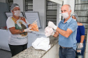Colégio Estadual Brasílio Vicente de Castro faz entrega de kits da merenda escolar.Foto: Ari Dias/AEN.