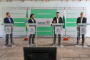 O Governador Carlos Massa Ratinho Junior em pronunciamento nesta sexta-feira (27/03),  para anunciar medidas econômicas que o Governo do Estado adota para estimular a atividade produtiva e reduzir os impactos causados pela pandemia do novo coronavírus na economia.  Curitiba, 27/03/2020 - Foto: Geraldo Bubniak/AEN
