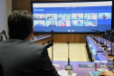 O governador Carlos Massa Ratinho Junior realizou reuniões por videoconferência neste sábado (28) e domingo (29) com 20 prefeitos das maiores cidades paranaenses. O objetivo foi reforçar a necessidade de aplicação das medidas que foram adotadas no Estado para a prevenção ao novo coronavírus, além de trocar experiências e alinhar as ações conjuntas de enfrentamento à Covid-19 no Paraná.