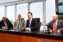 O governador Carlos Massa Ratinho Junior participou nesta quarta-feira (8) da posse do novo procurador-geral de Justiça, Gilberto Giacoia. Ele foi nomeado pelo chefe do Poder Executivo no final de março,  após ter sido o candidato mais votado pelos membros do Ministério Público do Paraná (MP-PR). O evento contou com participação restrita e foi transmitido em tempo real pelo YouTube.