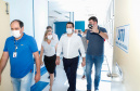 O governador Carlos Massa Ratinho Junior esteve nesta quinta-feira (9) no Hospital Regional do Norte Pioneiro, em Santo Antônio da Platina. A unidade é considerada estratégica no combate ao novo coronavírus e terá dez leitos de UTI e oito enfermarias já a partir da semana que vem.