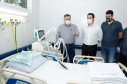 O governador Carlos Massa Ratinho Junior esteve nesta quinta-feira (9) no Hospital Regional do Norte Pioneiro, em Santo Antônio da Platina. A unidade é considerada estratégica no combate ao novo coronavírus e terá dez leitos de UTI e oito enfermarias já a partir da semana que vem.