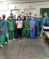 Quem se emociona por poder voltar para casa recuperada, depois de 20 dias de internamento por causa da Covid-19, é a dona de casa Lillian Marques Gontijo, de 33 anos. Ela recebeu alta do Hospital Universitário de Londrina, no Norte do Estado, na quinta-feira (9), com direito a comemoração por parte da equipe que cuidou dela no HU. 
.Foto: Divulgação/SESA
