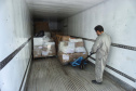 A Secretaria de Estado da Saúde iniciou nesta segunda-feira (13) o envio de mais 530 mil equipamentos de proteção individual (EPI’s) para as 22 Regionais de Saúde do Paraná. Os materiais incluem máscaras, luvas, tocas, aventais, óculos de proteção e álcool em gel.