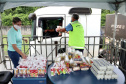 Caminhoneiros recebem kit alimentação no Porto de Paranaguá. Foto: Portos do Paraná