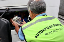 Caminhoneiros recebem kit alimentação no Porto de Paranaguá. Foto: Portos do Paraná