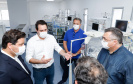 O Hospital Regional de Telêmaco Borba, nos Campos Gerais, vai entrar em funcionamento após uma espera de mais de dez anos. Para isso, o governador Carlos Massa Ratinho Junior assinou nesta terça-feira (14) um convênio com a Klabin e a prefeitura do município, permitindo que o complexo médico possa operar em até 45 dias.