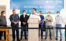 O Hospital Regional de Telêmaco Borba, nos Campos Gerais, vai entrar em funcionamento após uma espera de mais de dez anos. Para isso, o governador Carlos Massa Ratinho Junior assinou nesta terça-feira (14) um convênio com a Klabin e a prefeitura do município, permitindo que o complexo médico possa operar em até 45 dias.