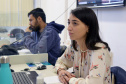 Estudantes e profissionais da área da saúde estão disponíveis 24 horas por dia para tirar as dúvidas dos paranaenses sobre o novo coronavírus. Centrais de atendimento foram instaladas pelo Governo do Estado em sete regiões para esclarecer a população sobre a pandemia da Covid-19, orientar sobre os cuidados necessários e também fazer uma espécie de triagem para quem tem os sintomas da doença.  FotoArquivo/SESA