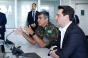 O governador Carlos Massa Ratinho Junior esteve nesta quinta-feira (16) na 5ª Divisão do Exército Brasileiro, em Curitiba. Ele foi recebido pelo comandante da 5ª Divisão, general Carlos José Russo Assumpção Penteado, e pelo comandante da 5ª Região Militar, general Claudio Senko Penkal. A unidade é responsável por Paraná e Santa Catarina.