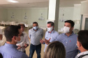 O chefe da Casa Civil do Governo do Estado, Guto Silva, e o diretor-geral da Secretaria estadual da Saúde, Nestor Werner Junior, no início desta semana hospitais do Sudoeste que terão expansão de leitos para o atendimento de pacientes com Covid-19. Foto: Casa Civil