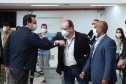 O governador Carlos Massa Ratinho Junior esteve nesta quinta-feira (23) no Hospital Regional Universitário dos Campos Gerais, em Ponta Grossa, e anunciou o repasse de mais de R$ 28 milhões para ações de combate ao novo coronavírus na região.