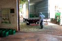 Muitos agricultores mudaram os hábitos de trabalho no campo devido à pandemia do coronavírus e passaram a adotar medidas adicionais de segurança. Um dos locais em que isso aconteceu é Centenário do Sul, no norte do Paraná, onde se estabeleceu uma parceria entre a Associação dos Pequenos Produtores de Centenário do Sul, a prefeitura e técnicos do Instituto de Desenvolvimento Rural do Paraná Iapar-Emater (IDR-Paraná).
 Foto:SEAB