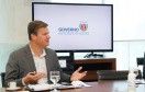 O governador Ratinho Junior recebeu também a visita de executivos da Motorola nesta quinta-feira (07). A empresa apresentou soluções tecnológicas de comunicação em nuvem. O presidente da companhia, Elton Borgonovo, disponibilizou gratuitamente equipamentos para serem testados por diferentes secretarias durante o período da pandemia de coronavírus.