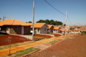 Cinquenta famílias de Nova Aurora, na região Oeste do Paraná, receberam nesta sexta-feira (8) as chaves de casas populares construídas em um trabalho integrado do Governo do Estado com o governo federal e a prefeitura. Foto: Cohapar